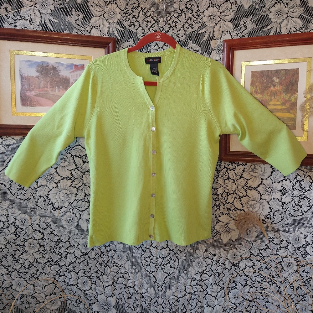 Multiplicity lime green cardigan sweater with agoya shell buttons 3/4 sleeves